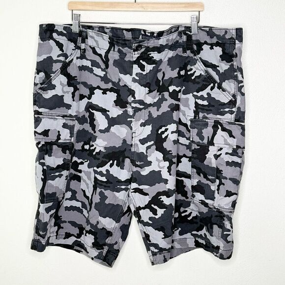 Levi Strauss Gray Camo Shorts - Men’s US 44W - Picture 1 of 10